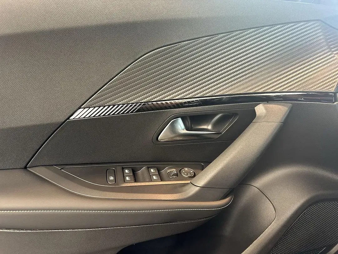 Peugeot 2008 - Thumbnail 10