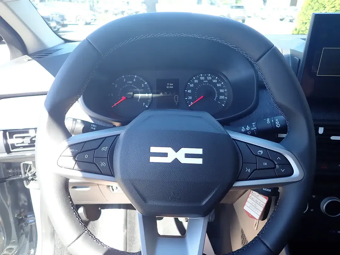 Dacia Sandero - Thumbnail 9