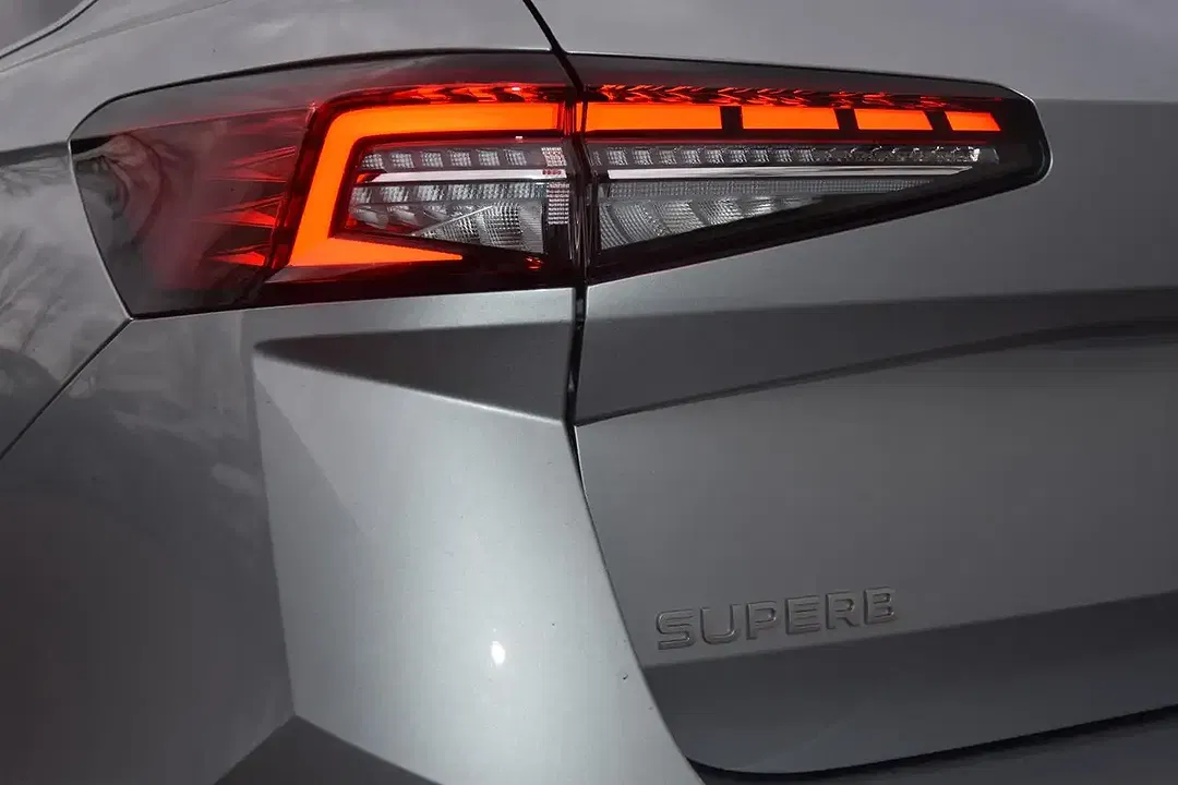 Skoda Superb - Thumbnail 28