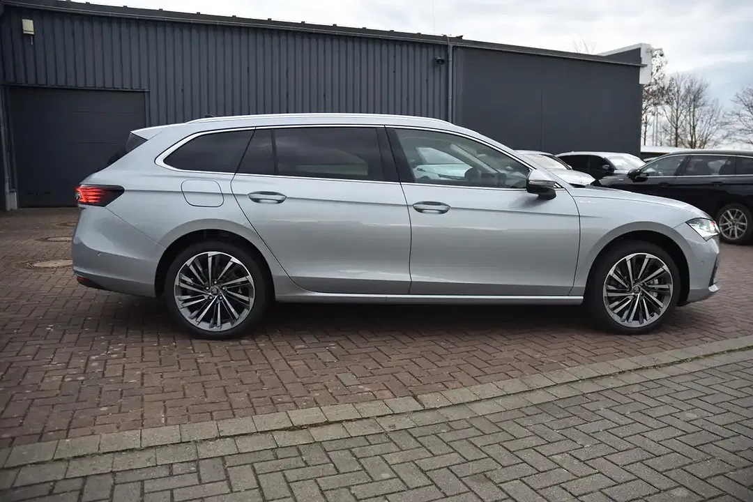 Skoda Superb - Thumbnail 8