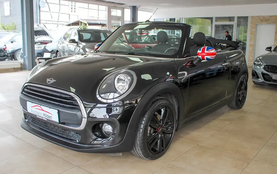 MINI One Cabrio - Thumbnail 3