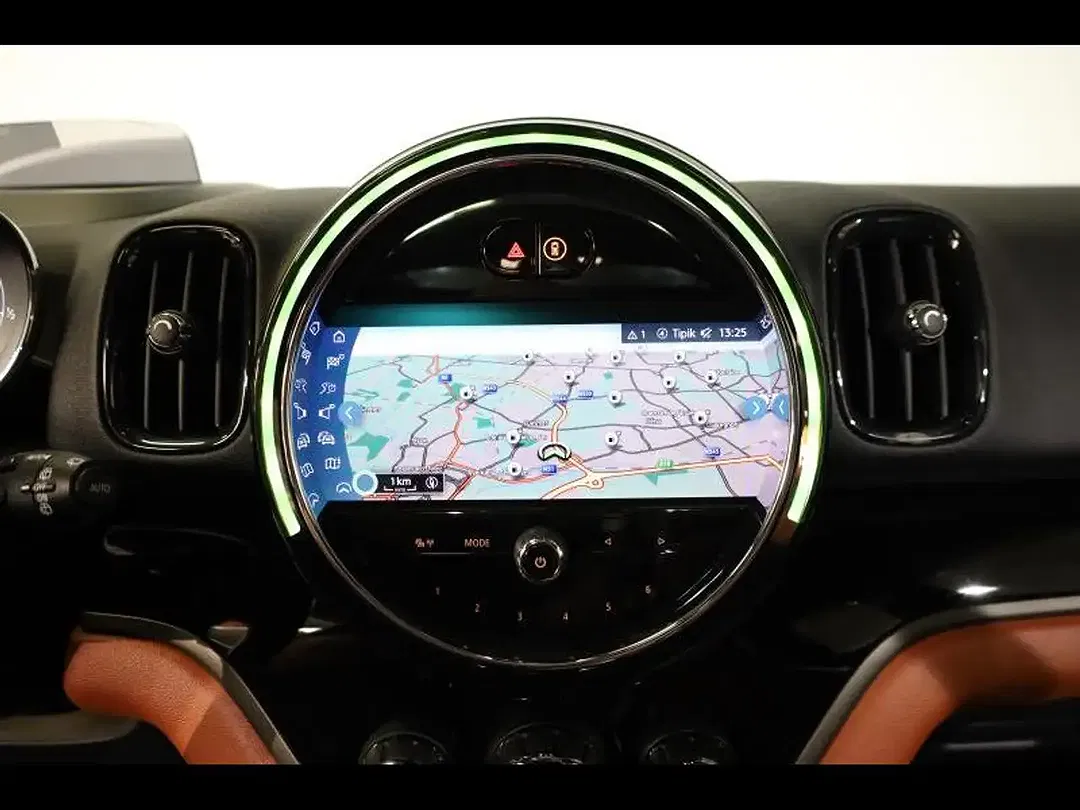 MINI One D Countryman - Thumbnail 11