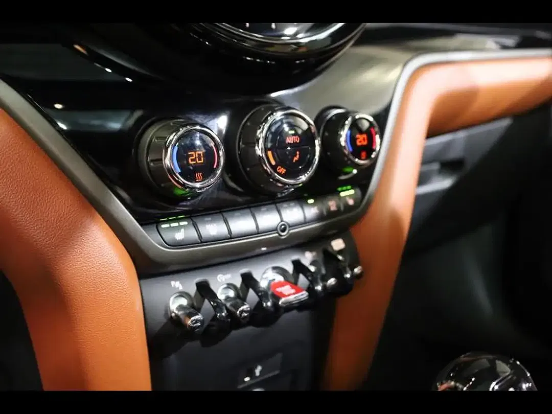 MINI One D Countryman - Thumbnail 12