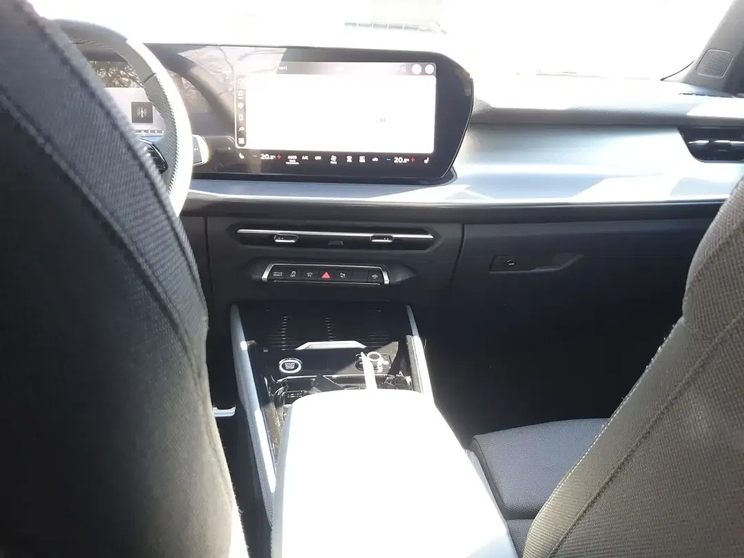 Audi Q3 - Thumbnail 6