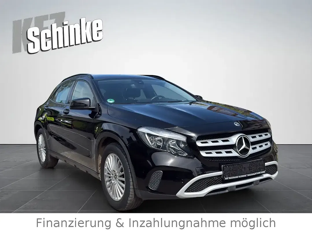 Mercedes-Benz GLA 200 - Thumbnail 2