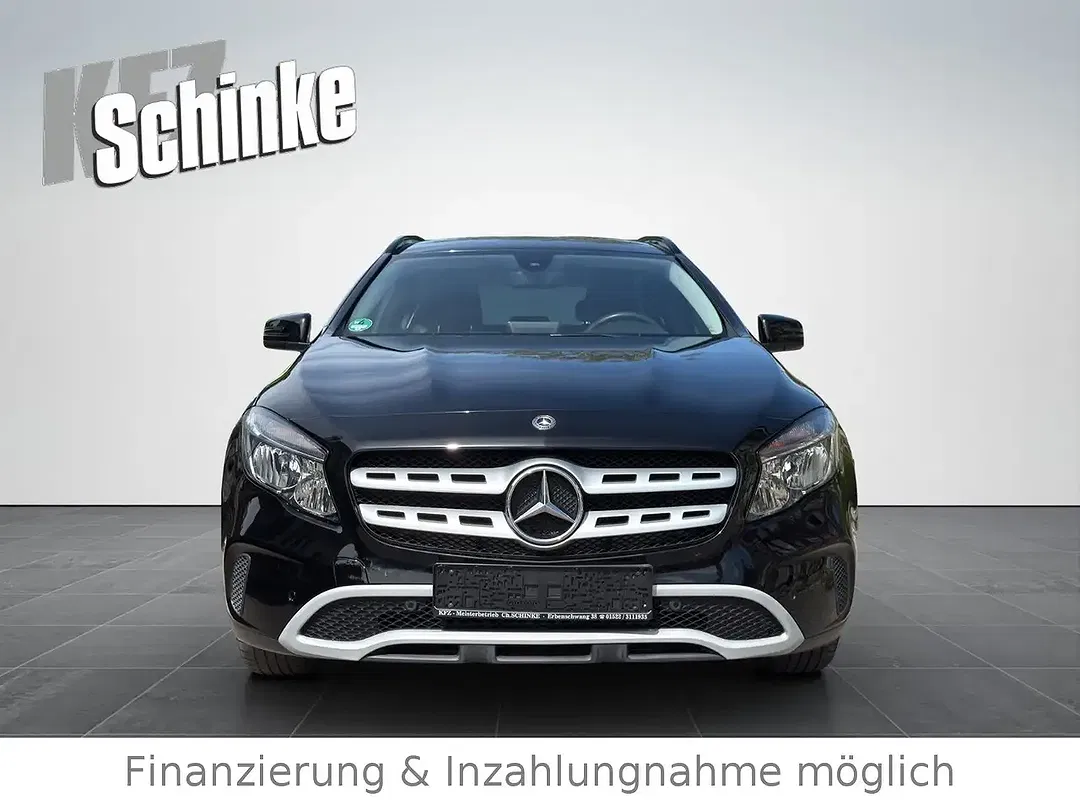 Mercedes-Benz GLA 200 - Thumbnail 3