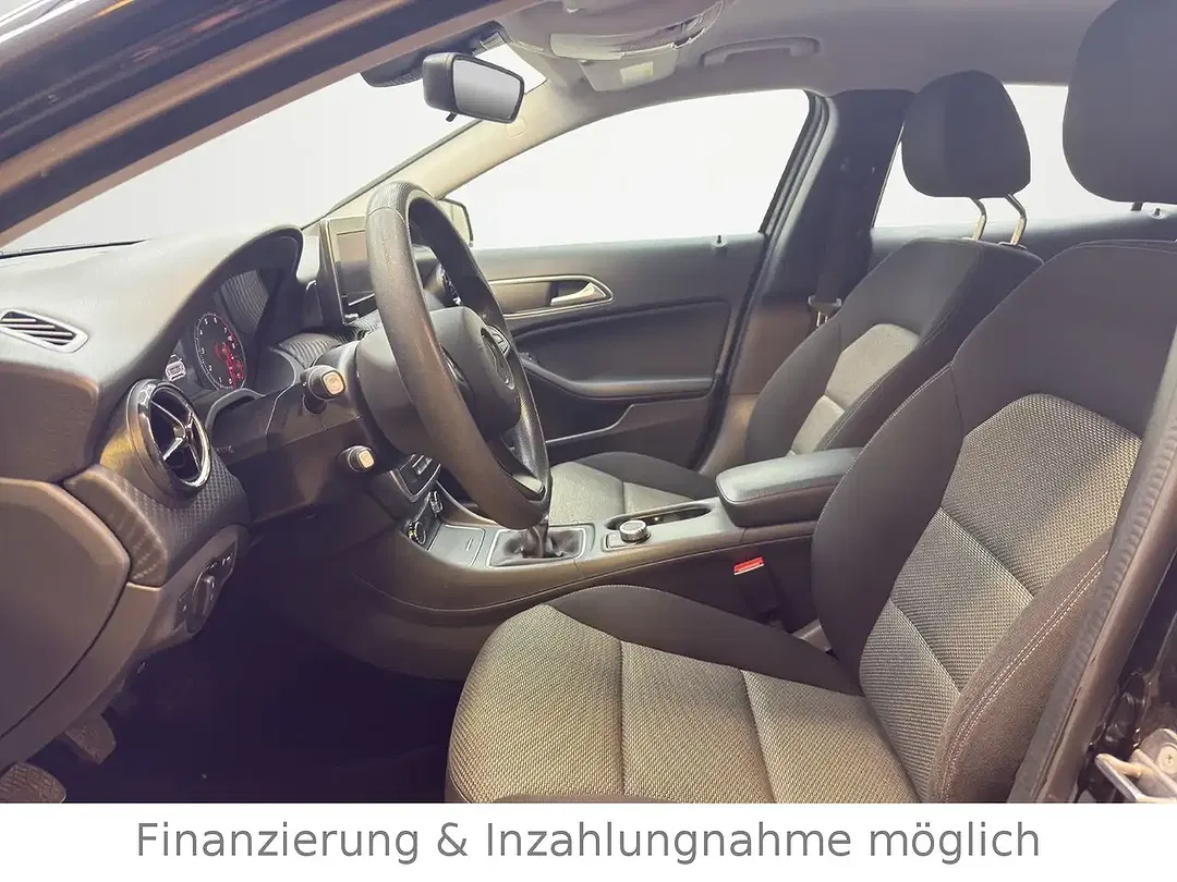Mercedes-Benz GLA 200 - Thumbnail 7