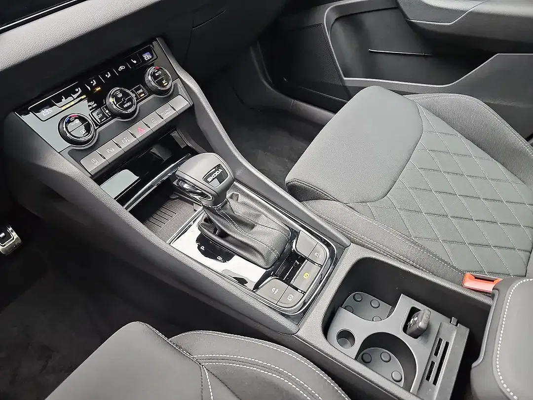 Skoda Karoq - Thumbnail 12