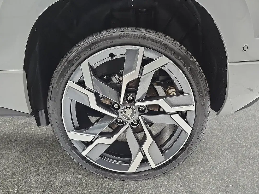 Skoda Karoq - Thumbnail 6
