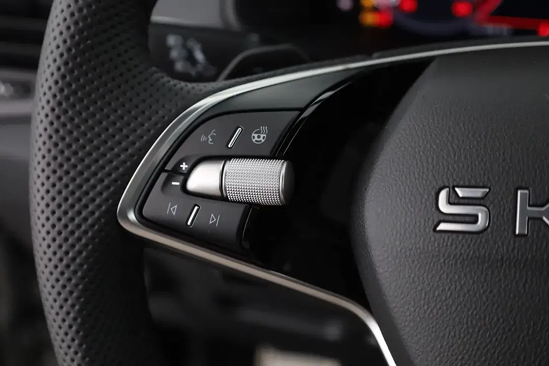 Skoda Karoq - Thumbnail 14