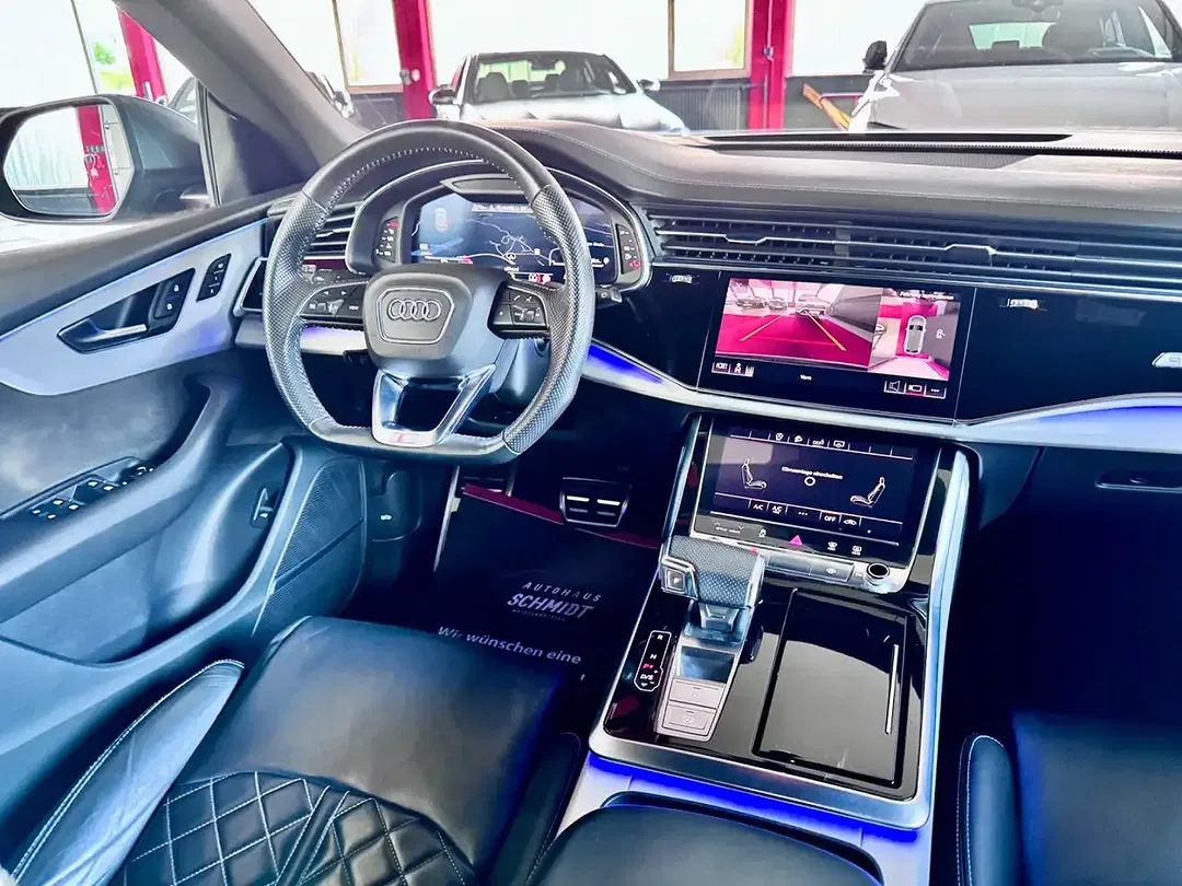 Audi SQ8 - Thumbnail 3