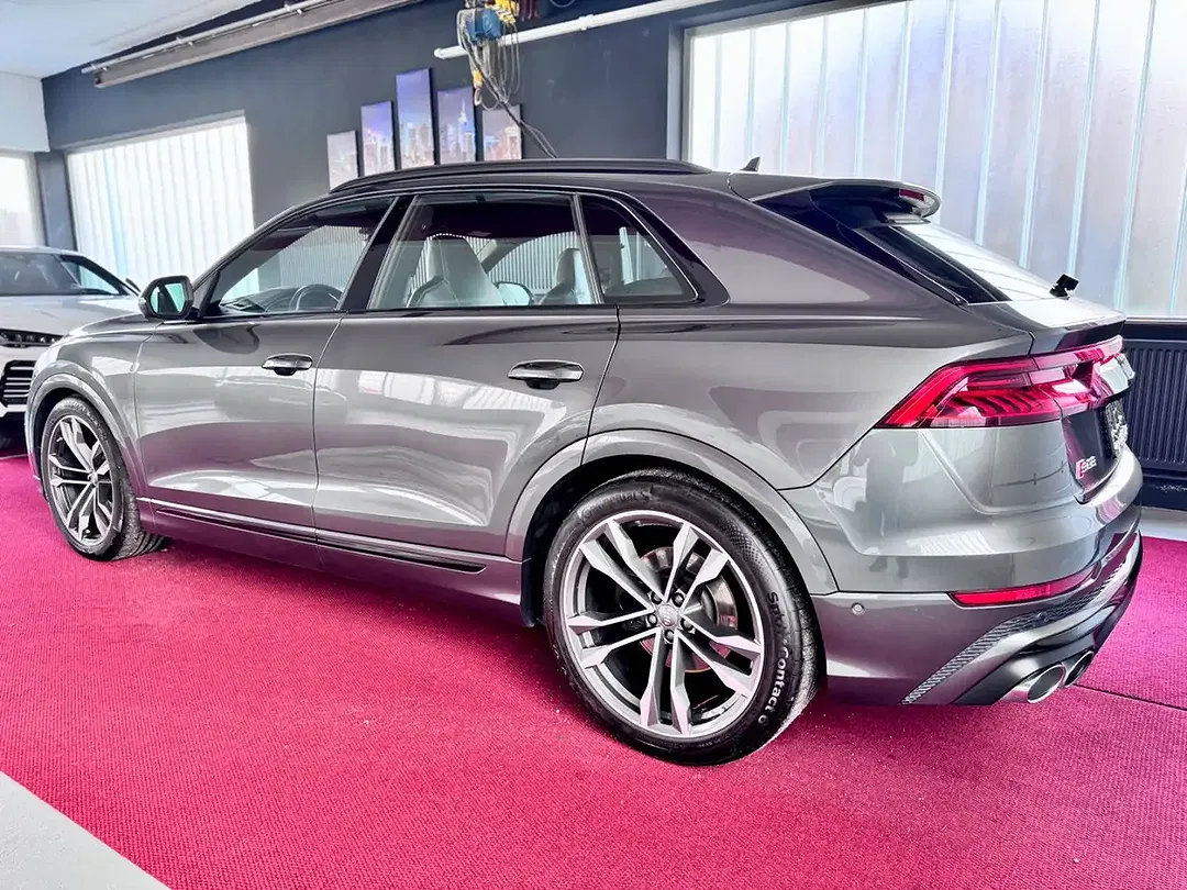 Audi SQ8 - Thumbnail 8