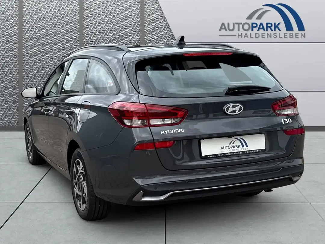Hyundai i30 - Thumbnail 3