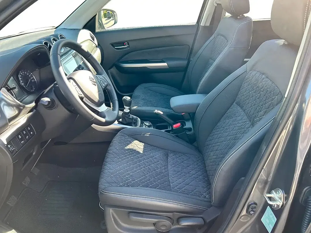 Suzuki Vitara - Thumbnail 11