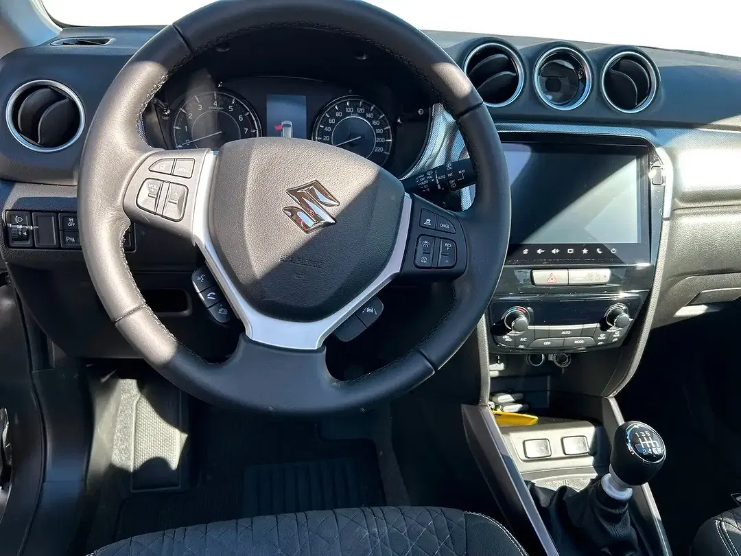 Suzuki Vitara - Thumbnail 14