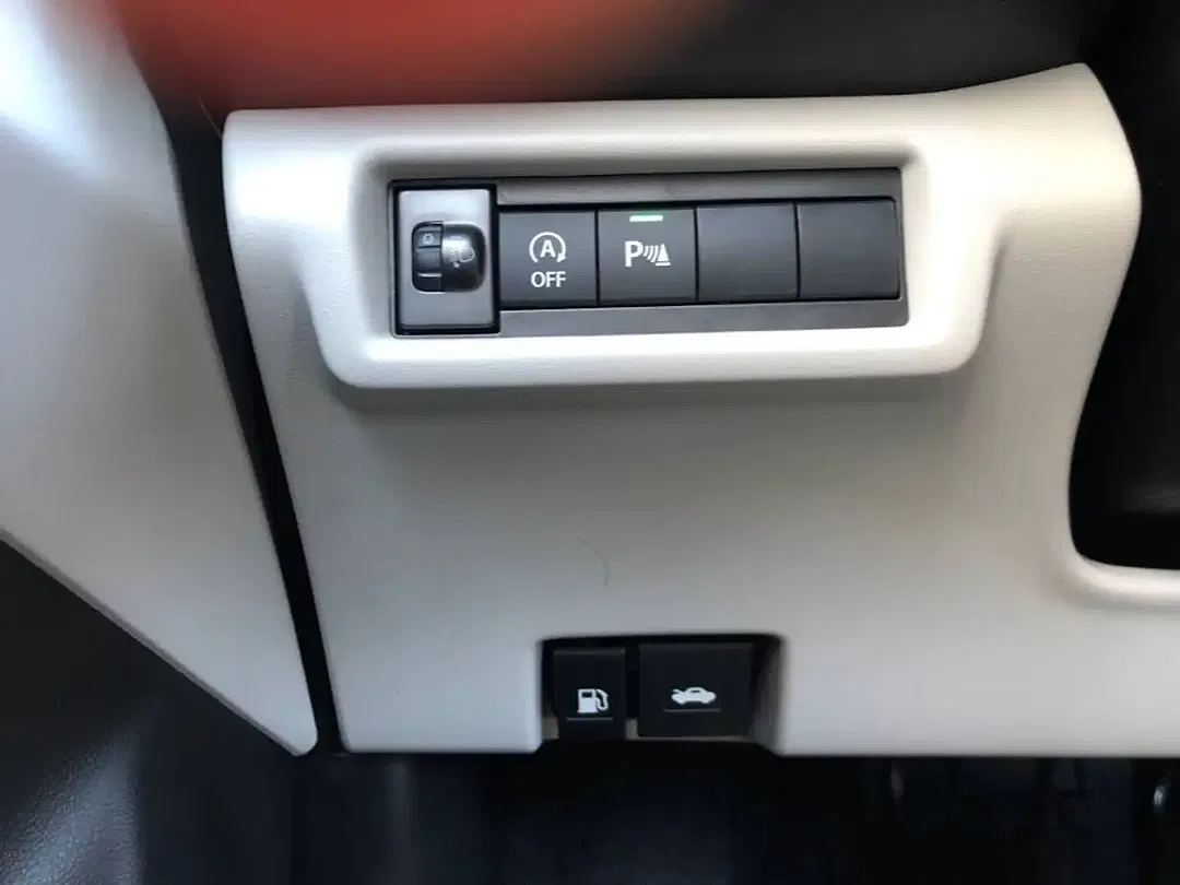 Suzuki Swift - Thumbnail 13