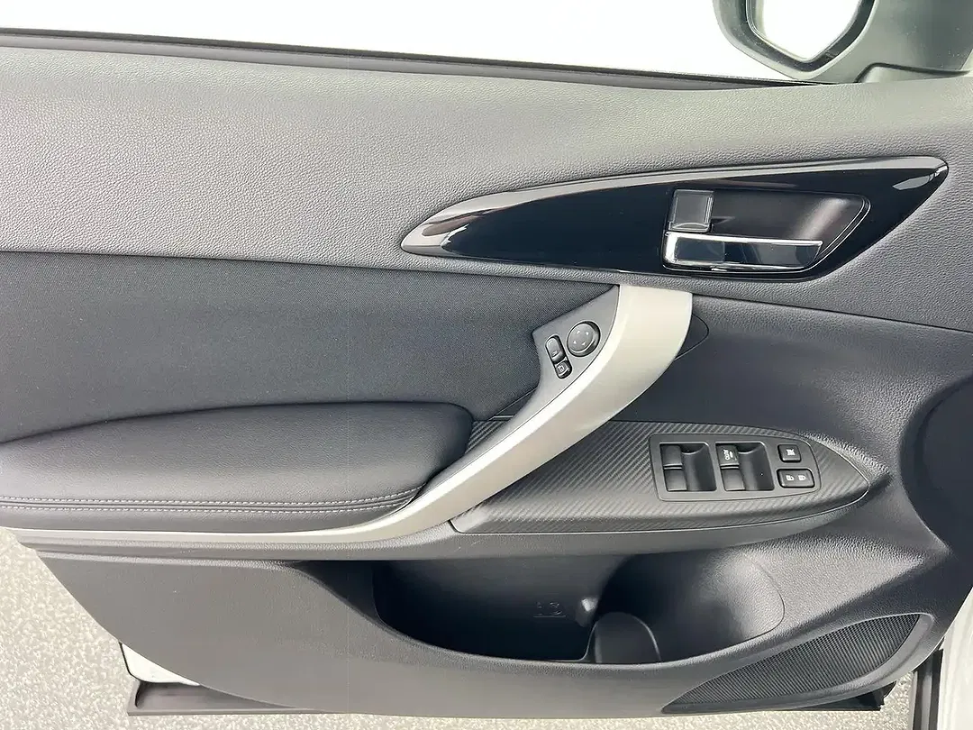 Mitsubishi Eclipse Cross - Thumbnail 10