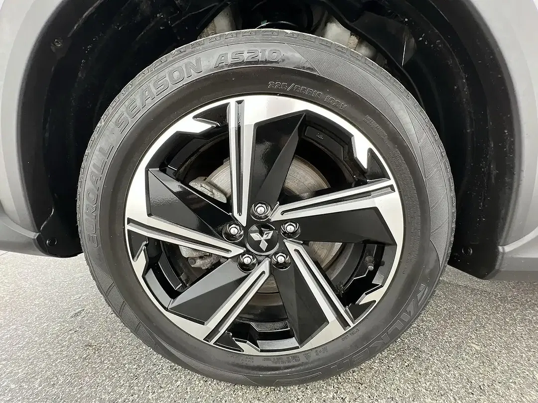 Mitsubishi Eclipse Cross - Thumbnail 6