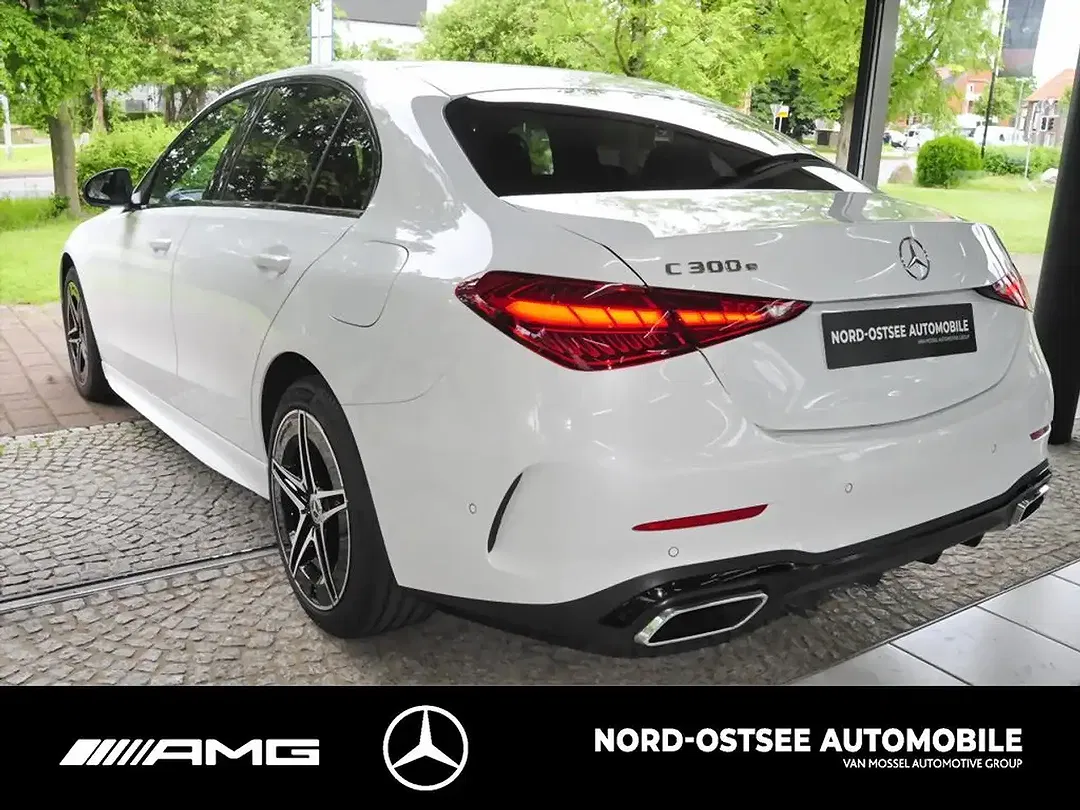 Mercedes-Benz C 300 - Thumbnail 4