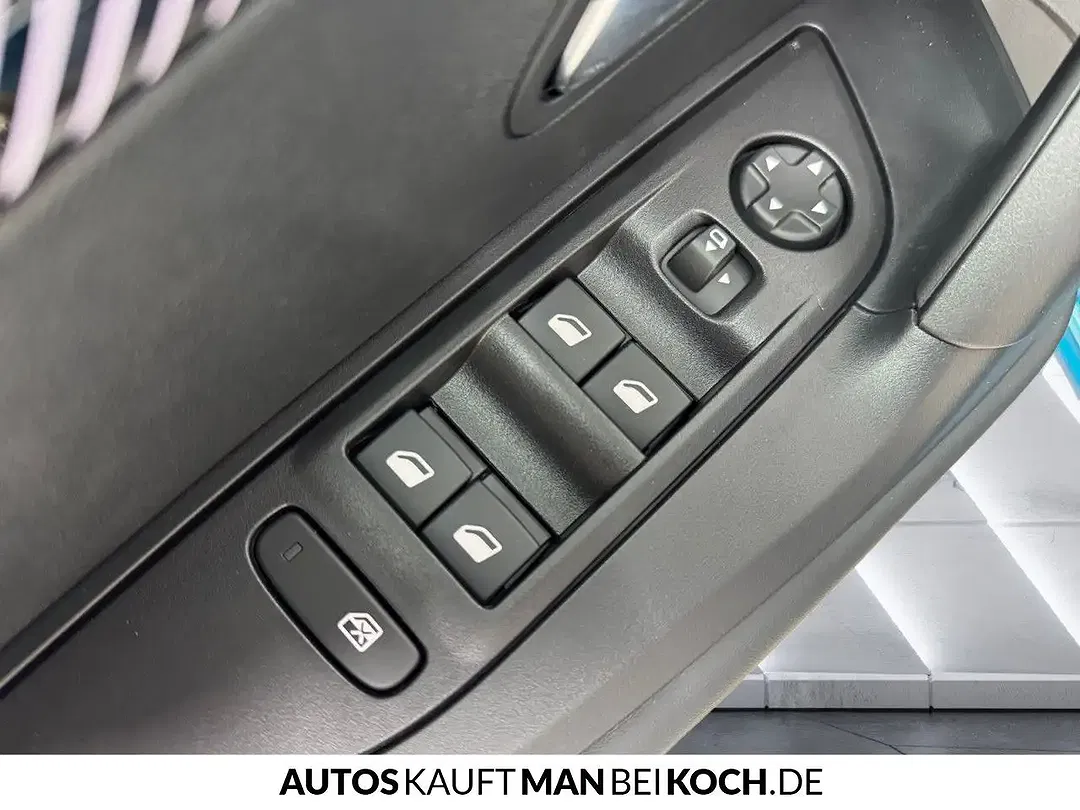 Peugeot 2008 - Thumbnail 12