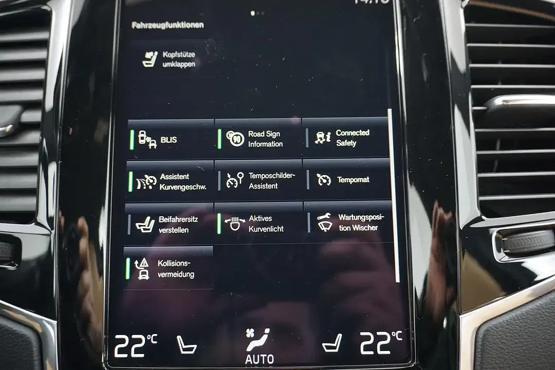 Volvo XC90 - Thumbnail 12