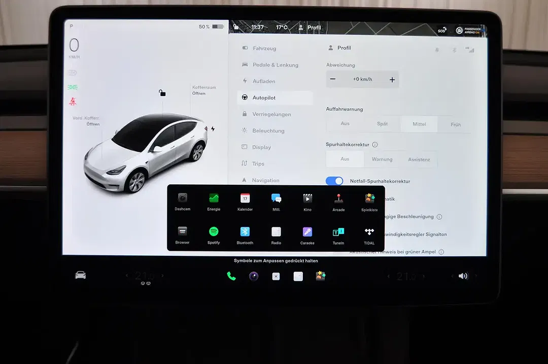 Tesla Model Y - Thumbnail 17
