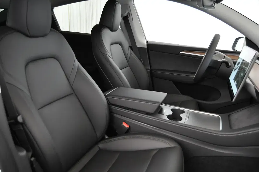 Tesla Model Y - Thumbnail 25