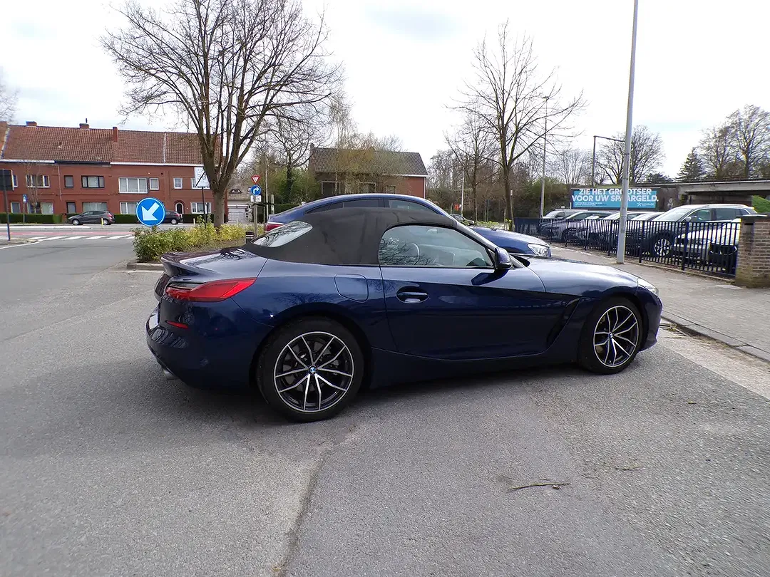 BMW Z4 - Thumbnail 11