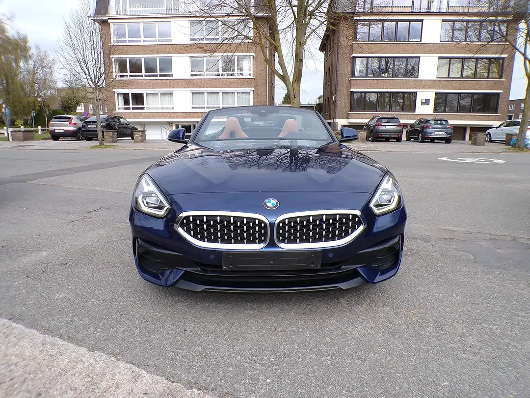 BMW Z4 - Thumbnail 2