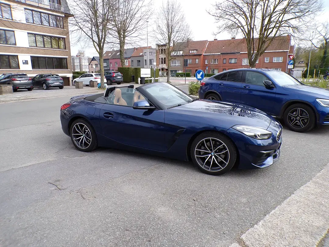 BMW Z4 - Thumbnail 3