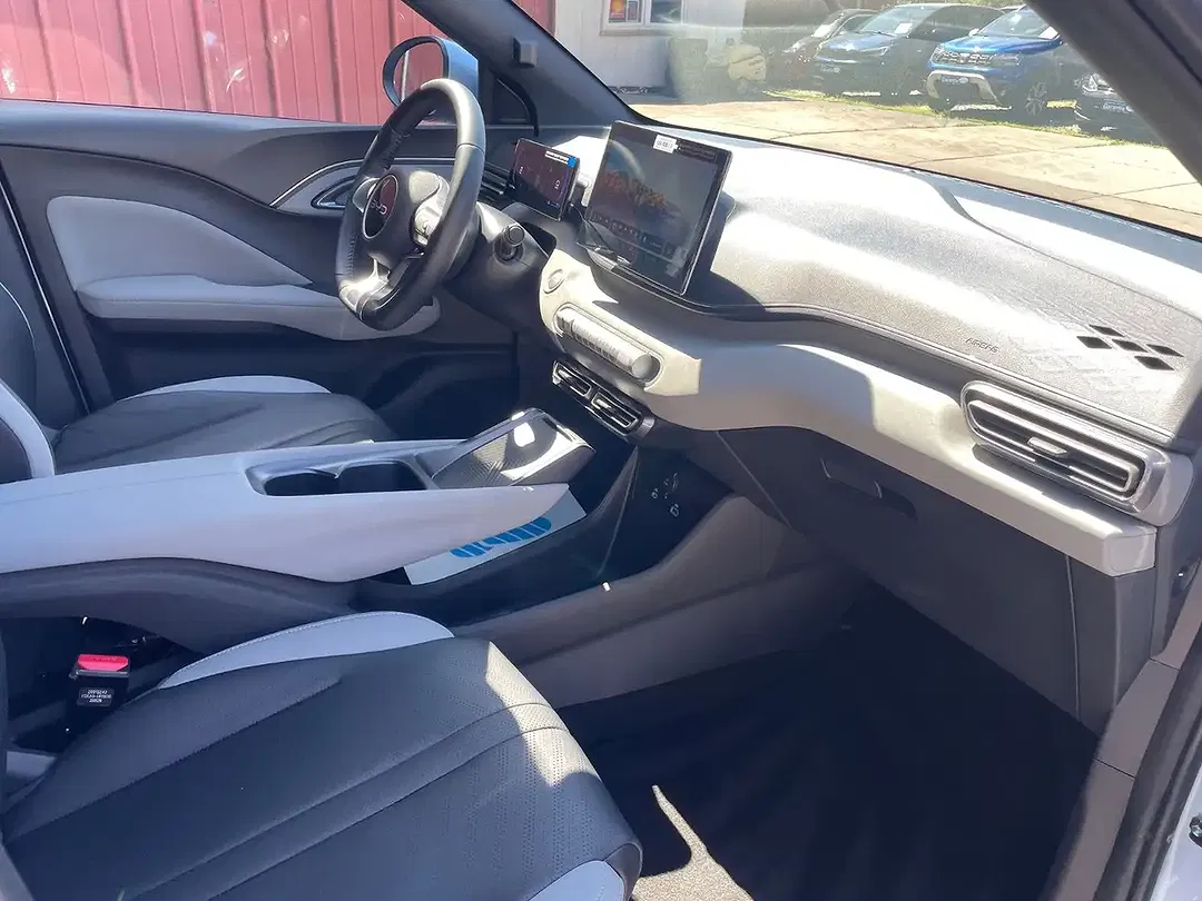 BYD Dolphin - Thumbnail 32