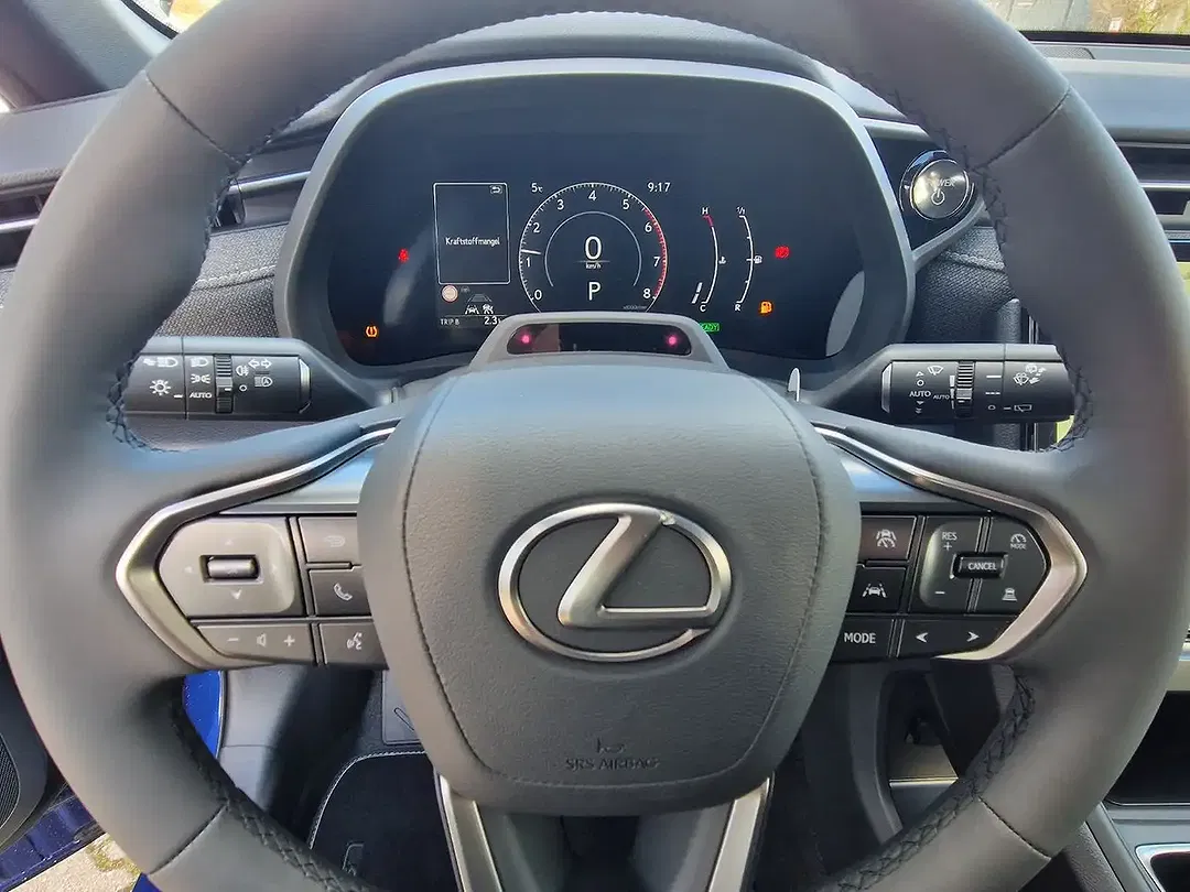 Lexus LBX - Thumbnail 10