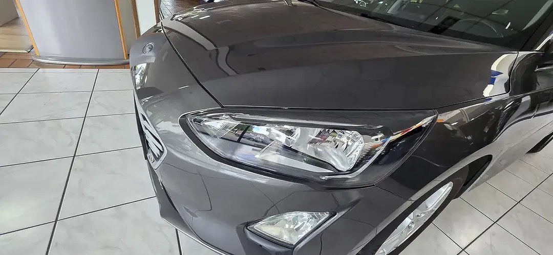 Ford Focus - Thumbnail 4