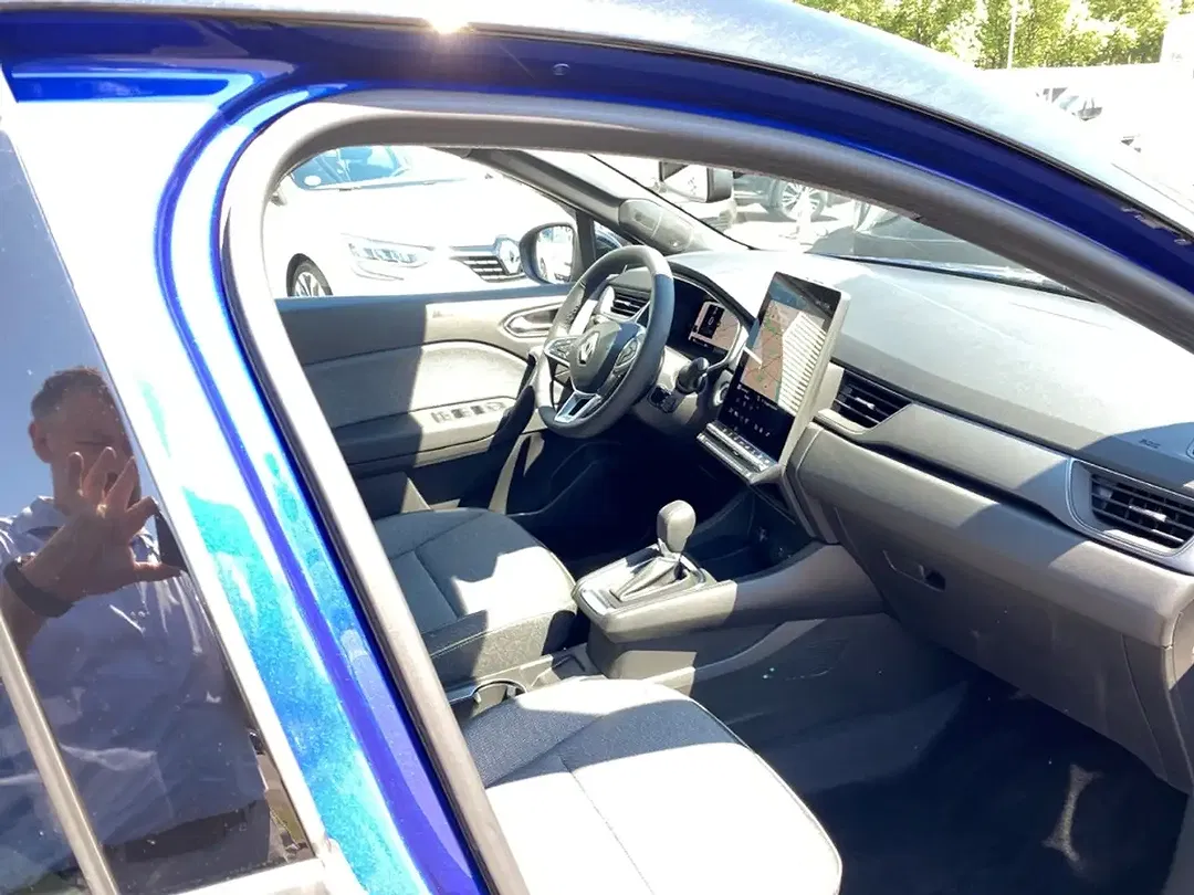 Renault Captur - Thumbnail 12
