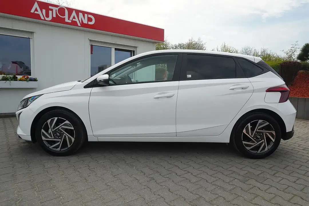 Hyundai i20 - Thumbnail 2