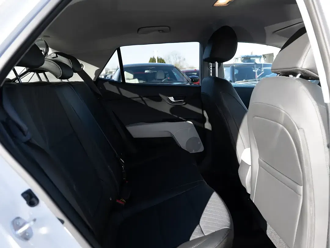 Kia Stonic - Thumbnail 9