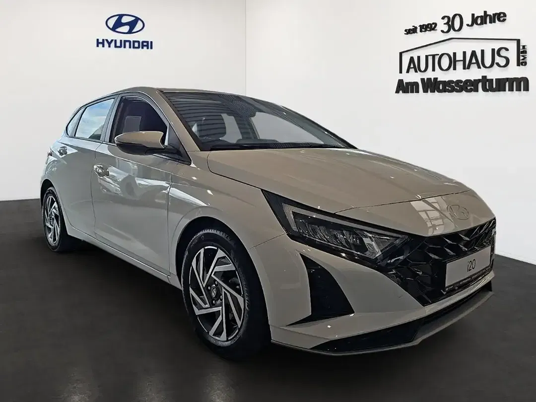 Hyundai i20 - Thumbnail 2