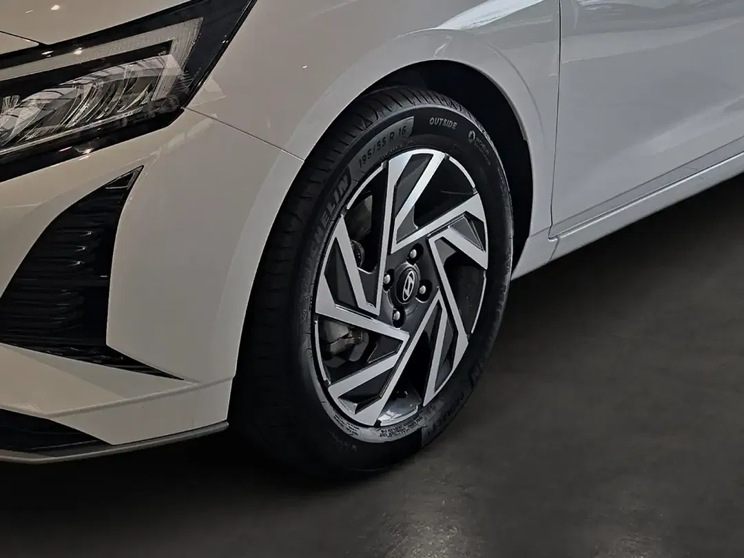 Hyundai i20 - Thumbnail 6