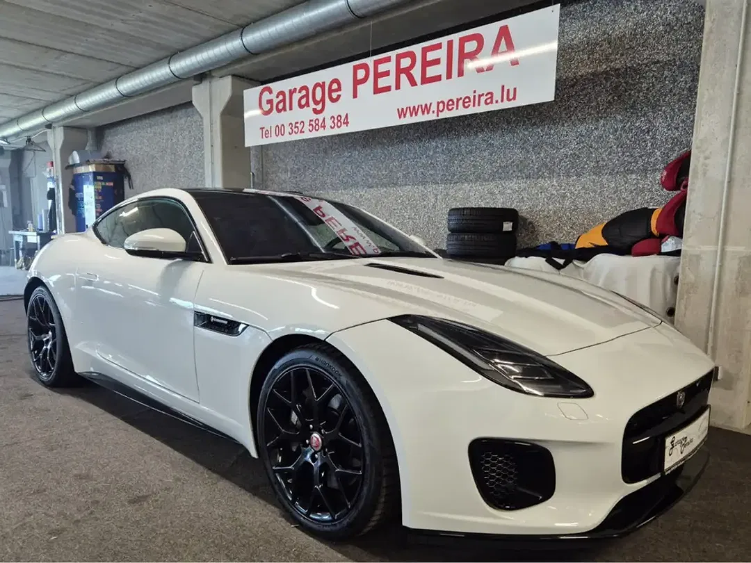 Jaguar F-Type - Thumbnail 1