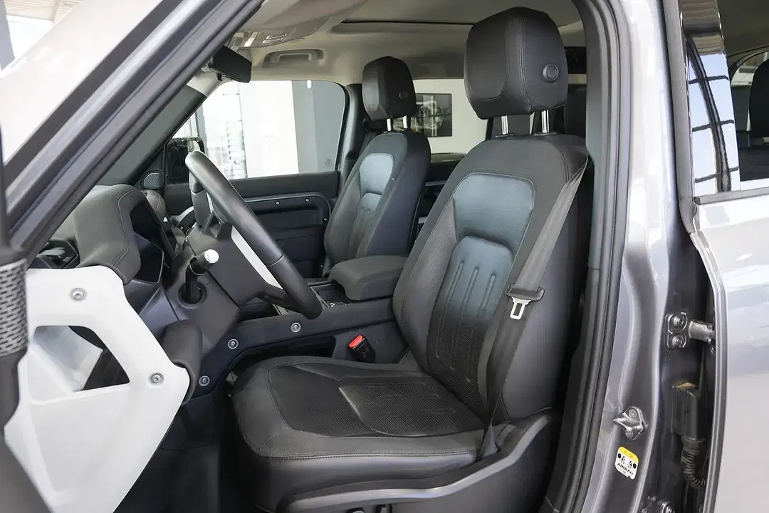Land Rover Defender - Thumbnail 11