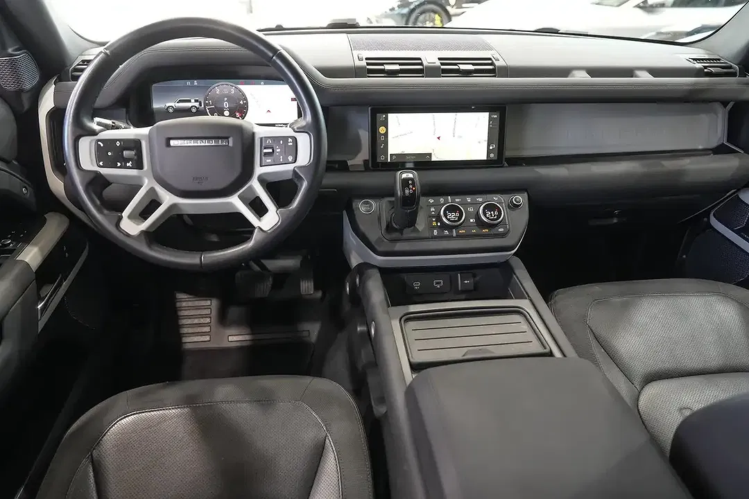 Land Rover Defender - Thumbnail 13