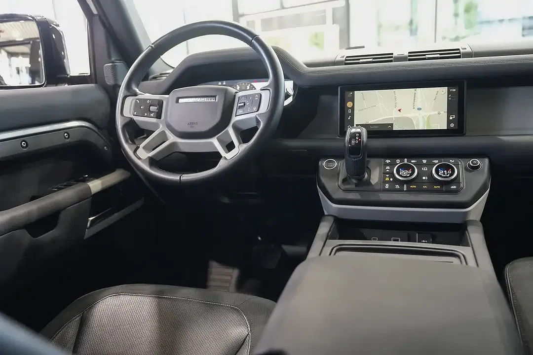 Land Rover Defender - Thumbnail 14