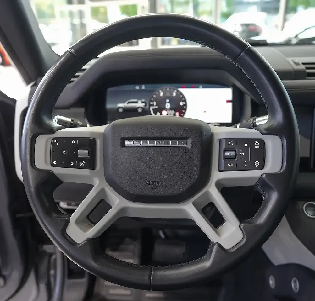 Land Rover Defender - Thumbnail 15