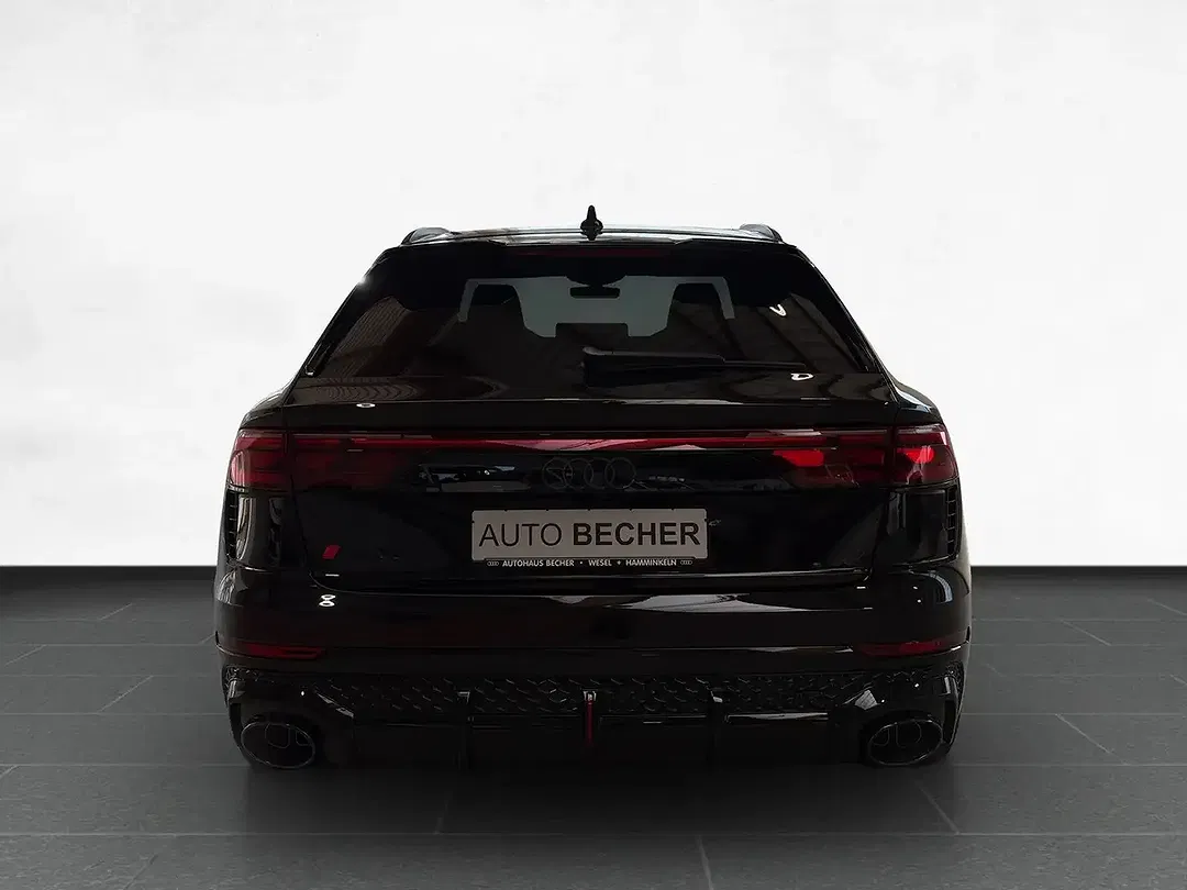 Audi RS Q8 - Thumbnail 4