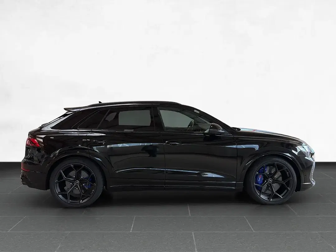 Audi RS Q8 - Thumbnail 5