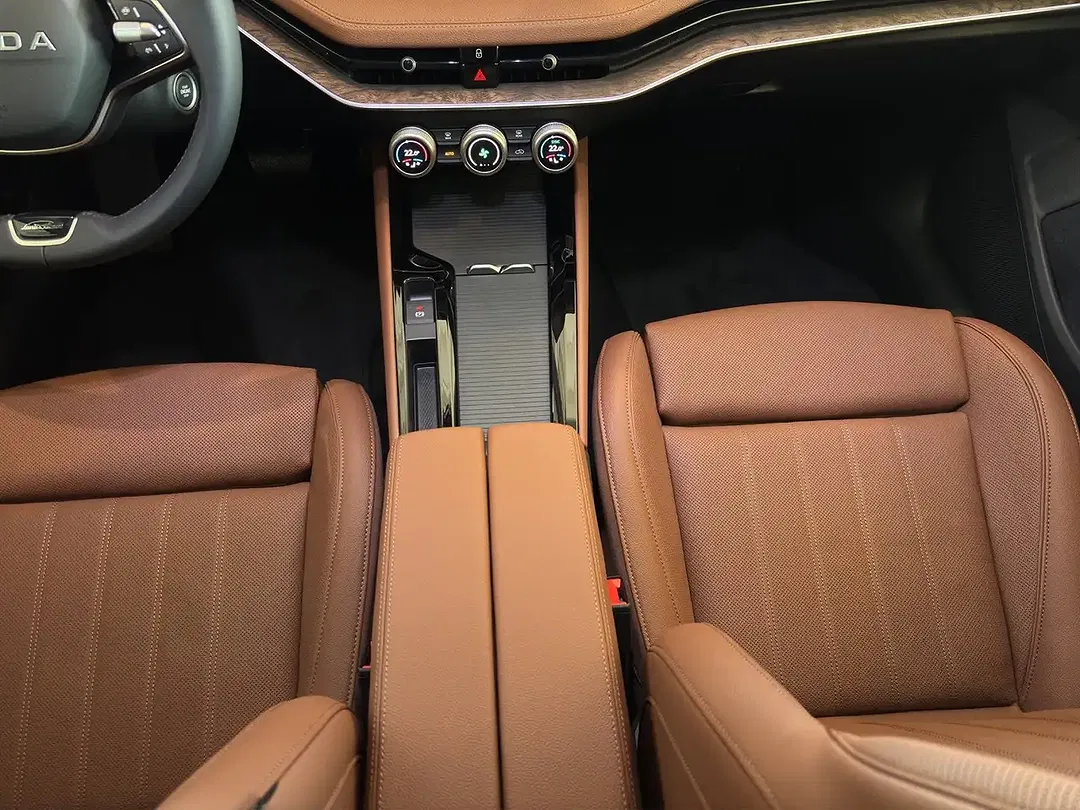Skoda Superb - Thumbnail 12
