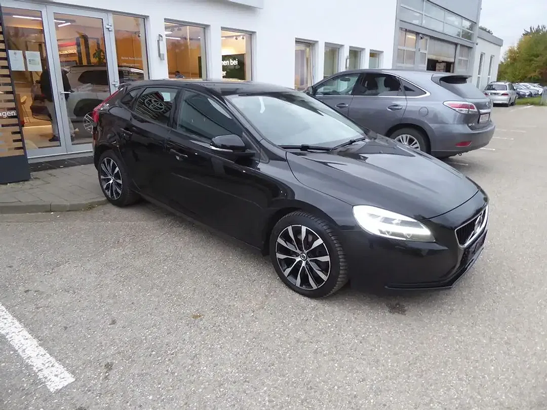 Volvo V40 - Thumbnail 5