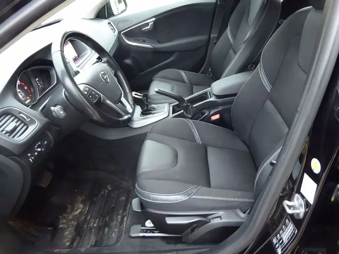 Volvo V40 - Thumbnail 7