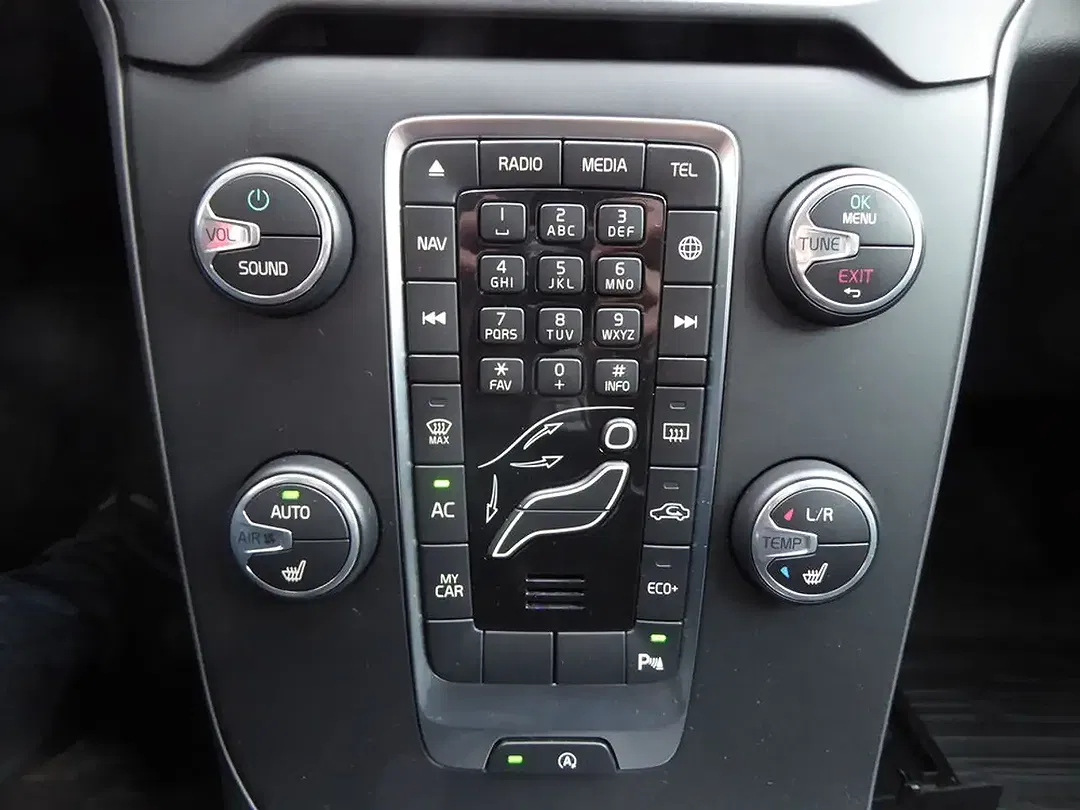 Volvo V40 - Thumbnail 8