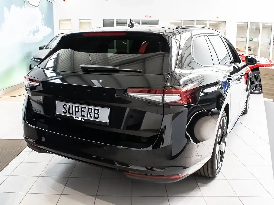 Skoda Superb - Thumbnail 3
